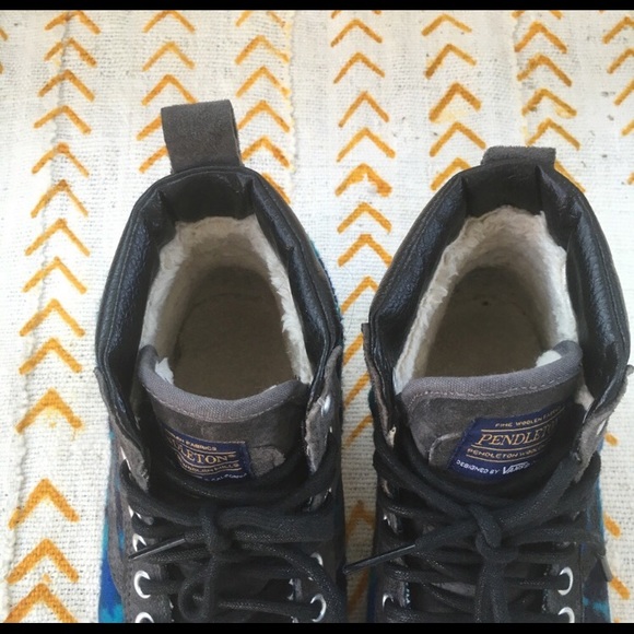 VANS X PENDLETON SHOES - Picture 4 of 4